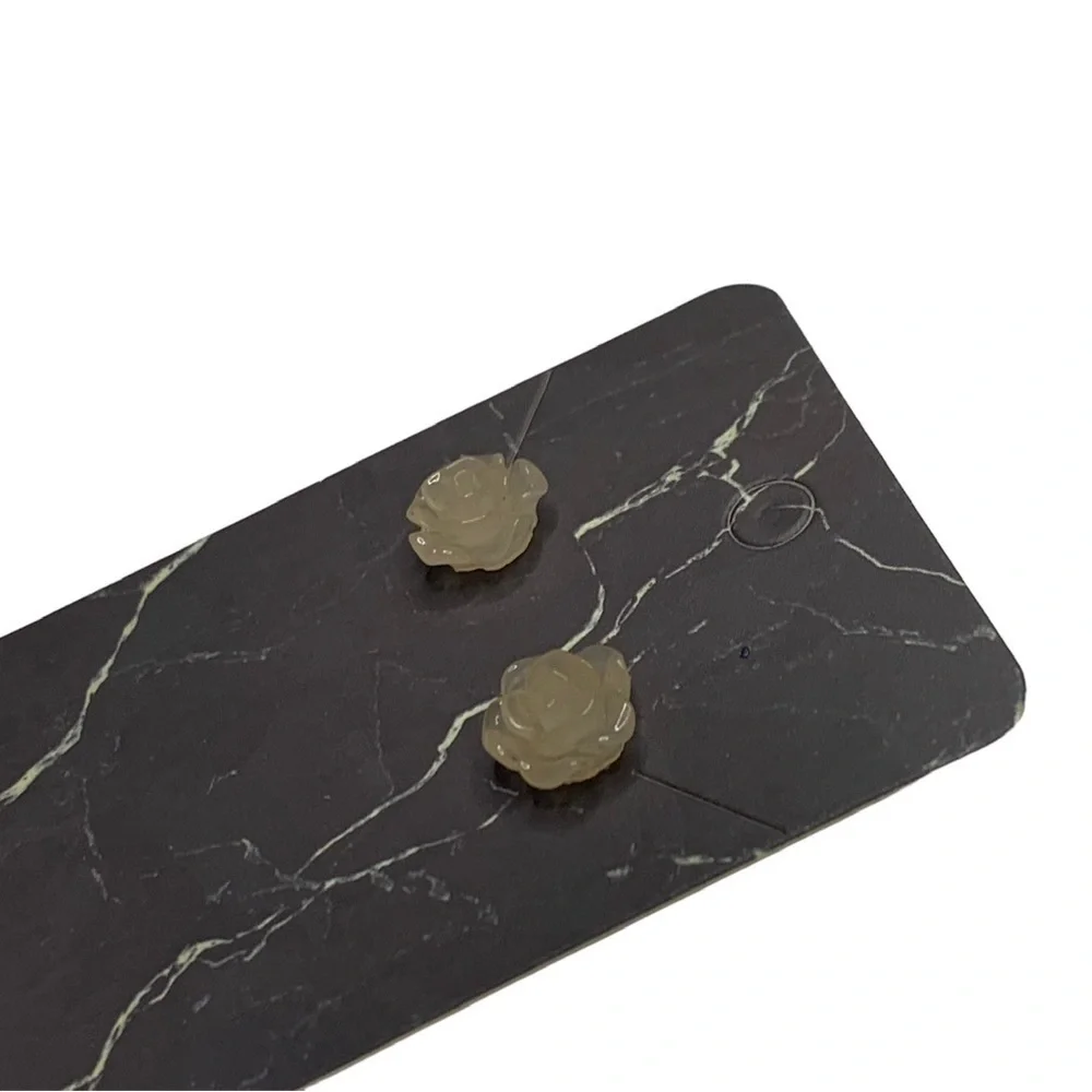 Rose earrings - Picture 2 of 3